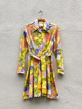 Vintage 70s Women's Leslie Fay Yellow Floral Print Long Sleeve Belted Dress